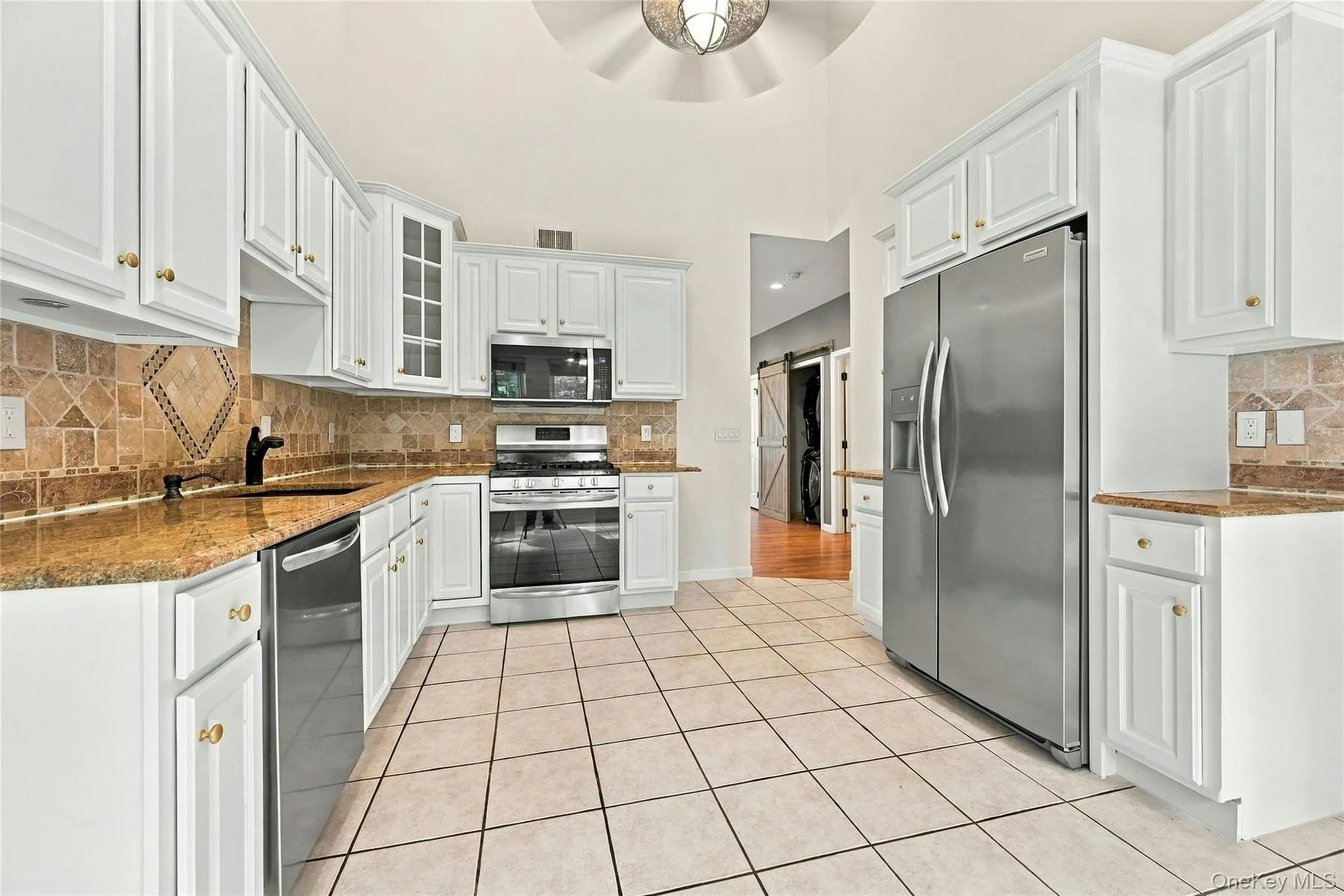 41 Sunflower Ridge Road, Brookhaven, NY, 3 Bedrooms Bedrooms, 9 Rooms Rooms,2 BathroomsBathrooms,Residential,For Rent,Sunflower Ridge,0,1053910 41 Sunflower Ridge Road, Brookhaven, NY, 3 Bedrooms Bedrooms, 9 Rooms Rooms,2 BathroomsBathrooms,Residential,For Rent,Sunflower Ridge,0,1053910