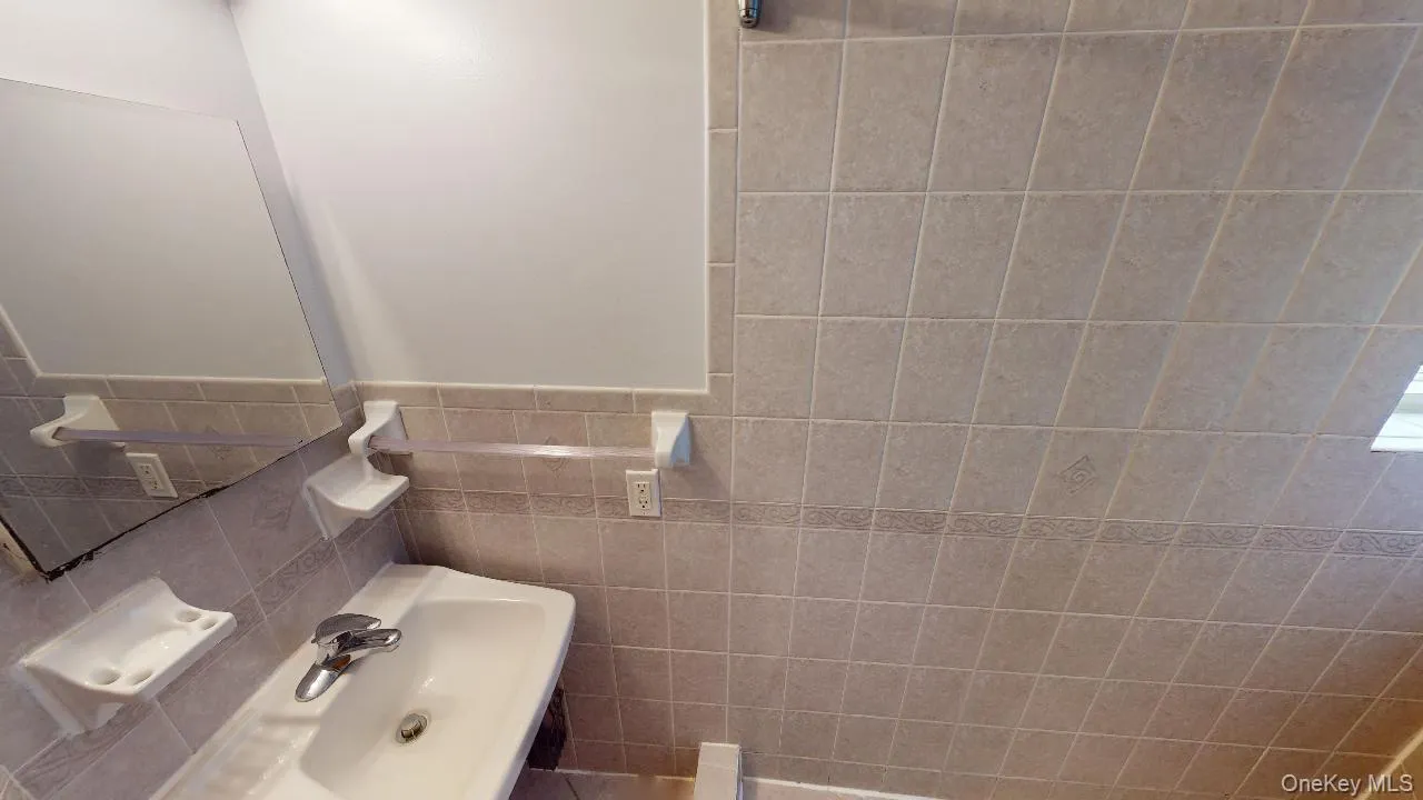 67-08 Exeter Street, New York, NY, 3 Bedrooms Bedrooms, 5 Rooms Rooms,2 BathroomsBathrooms,Residential Lease,For Rent,Exeter,0,1053911 67-08 Exeter Street, New York, NY, 3 Bedrooms Bedrooms, 5 Rooms Rooms,2 BathroomsBathrooms,Residential Lease,For Rent,Exeter,0,1053911