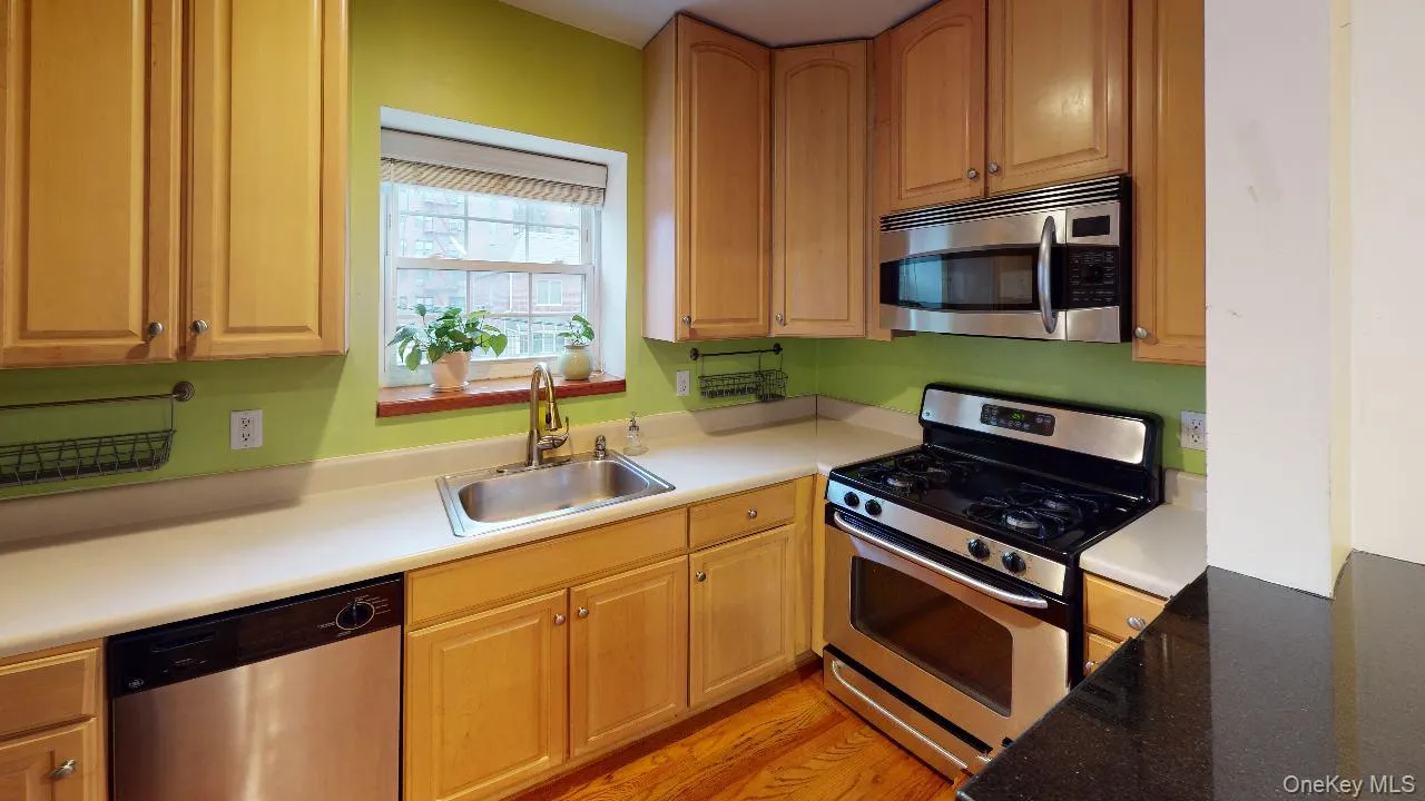 67-08 Exeter Street, New York, NY, 3 Bedrooms Bedrooms, 5 Rooms Rooms,2 BathroomsBathrooms,Residential Lease,For Rent,Exeter,0,1053911 67-08 Exeter Street, New York, NY, 3 Bedrooms Bedrooms, 5 Rooms Rooms,2 BathroomsBathrooms,Residential Lease,For Rent,Exeter,0,1053911