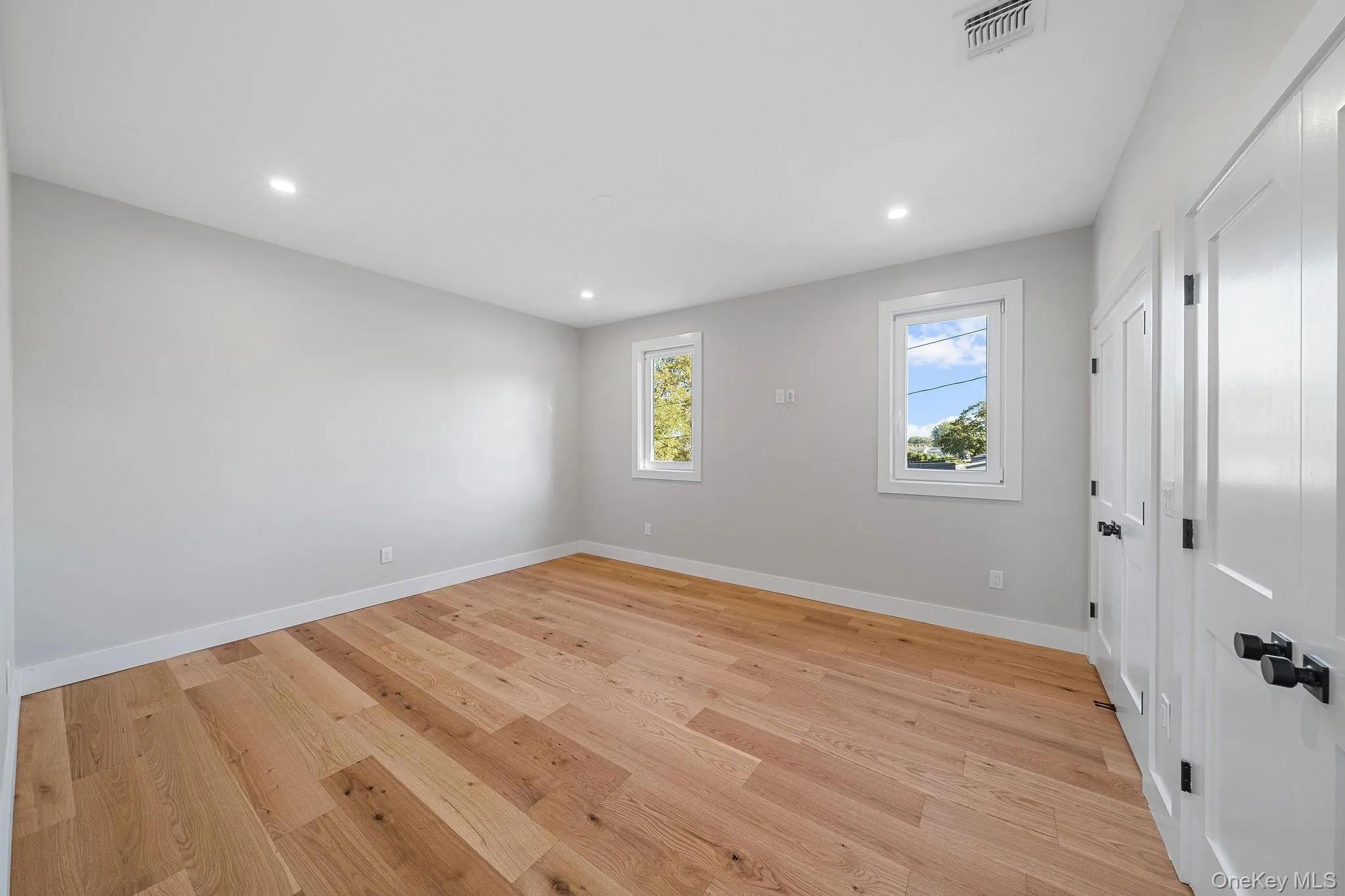 99 Slate Lane, Hempstead, NY, 5 Bedrooms Bedrooms, 12 Rooms Rooms,4 BathroomsBathrooms,Residential,For Rent,Slate,0,1053914 99 Slate Lane, Hempstead, NY, 5 Bedrooms Bedrooms, 12 Rooms Rooms,4 BathroomsBathrooms,Residential,For Rent,Slate,0,1053914
