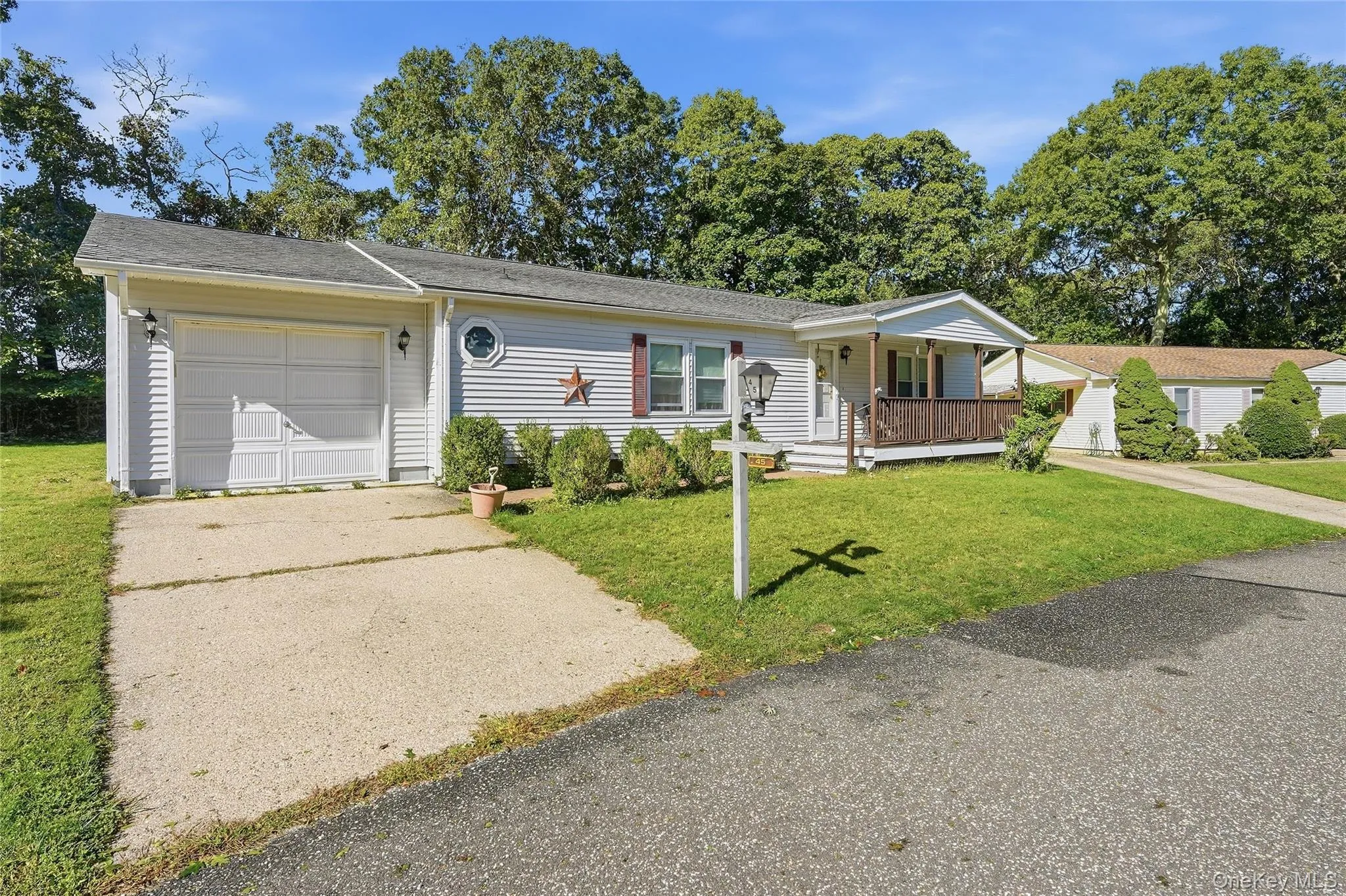 1407 Middle Road, Riverhead, NY, 2 Bedrooms Bedrooms, 8 Rooms Rooms,2 BathroomsBathrooms,Residential,For Rent,Middle,0,1053923 1407 Middle Road, Riverhead, NY, 2 Bedrooms Bedrooms, 8 Rooms Rooms,2 BathroomsBathrooms,Residential,For Rent,Middle,0,1053923