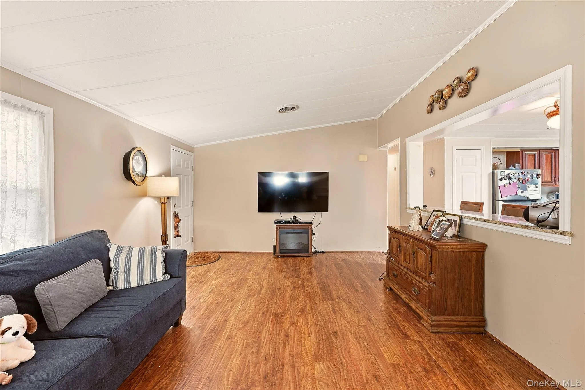 1407 Middle Road, Riverhead, NY, 2 Bedrooms Bedrooms, 8 Rooms Rooms,2 BathroomsBathrooms,Residential,For Rent,Middle,0,1053923 1407 Middle Road, Riverhead, NY, 2 Bedrooms Bedrooms, 8 Rooms Rooms,2 BathroomsBathrooms,Residential,For Rent,Middle,0,1053923