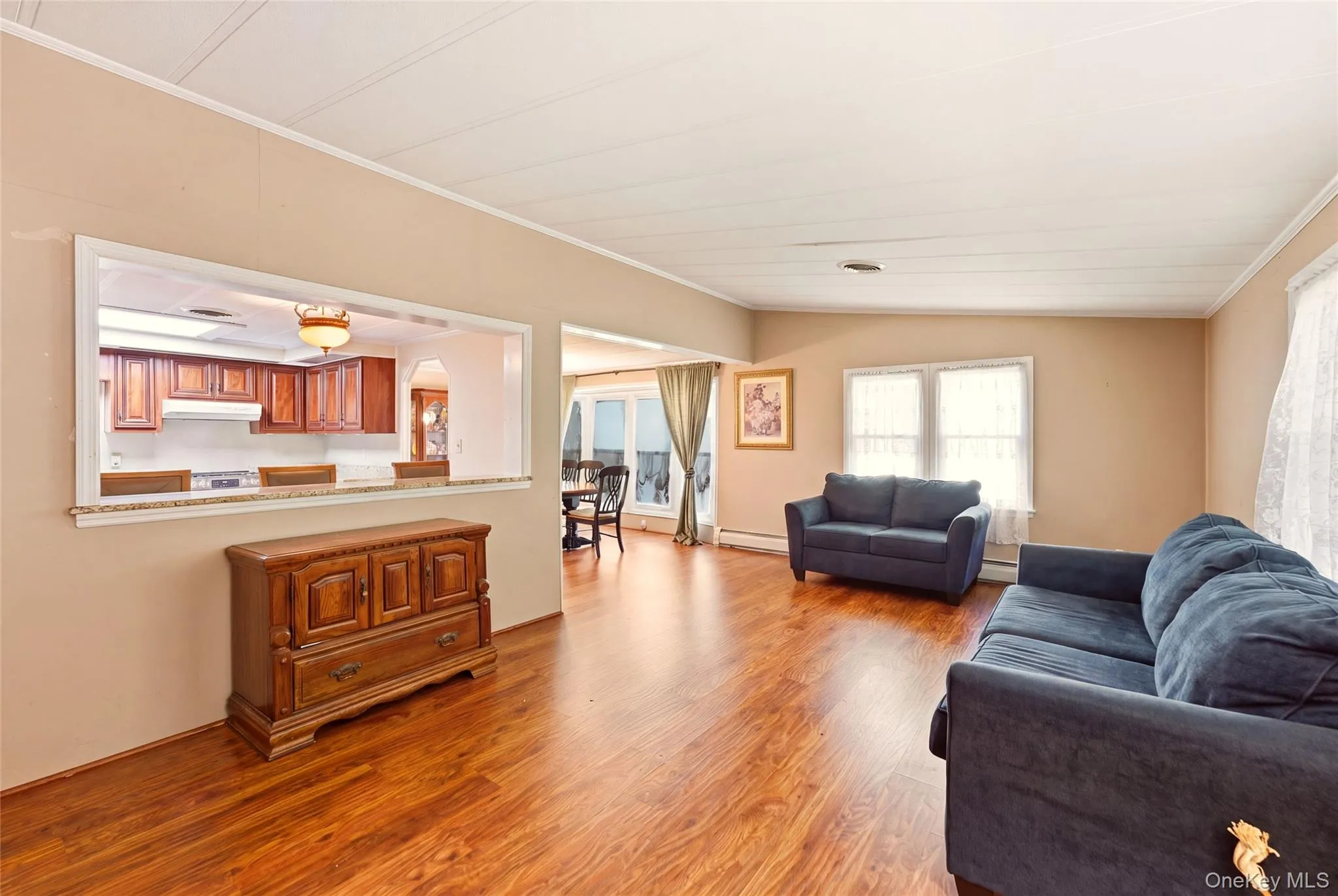 1407 Middle Road, Riverhead, NY, 2 Bedrooms Bedrooms, 8 Rooms Rooms,2 BathroomsBathrooms,Residential,For Rent,Middle,0,1053923 1407 Middle Road, Riverhead, NY, 2 Bedrooms Bedrooms, 8 Rooms Rooms,2 BathroomsBathrooms,Residential,For Rent,Middle,0,1053923