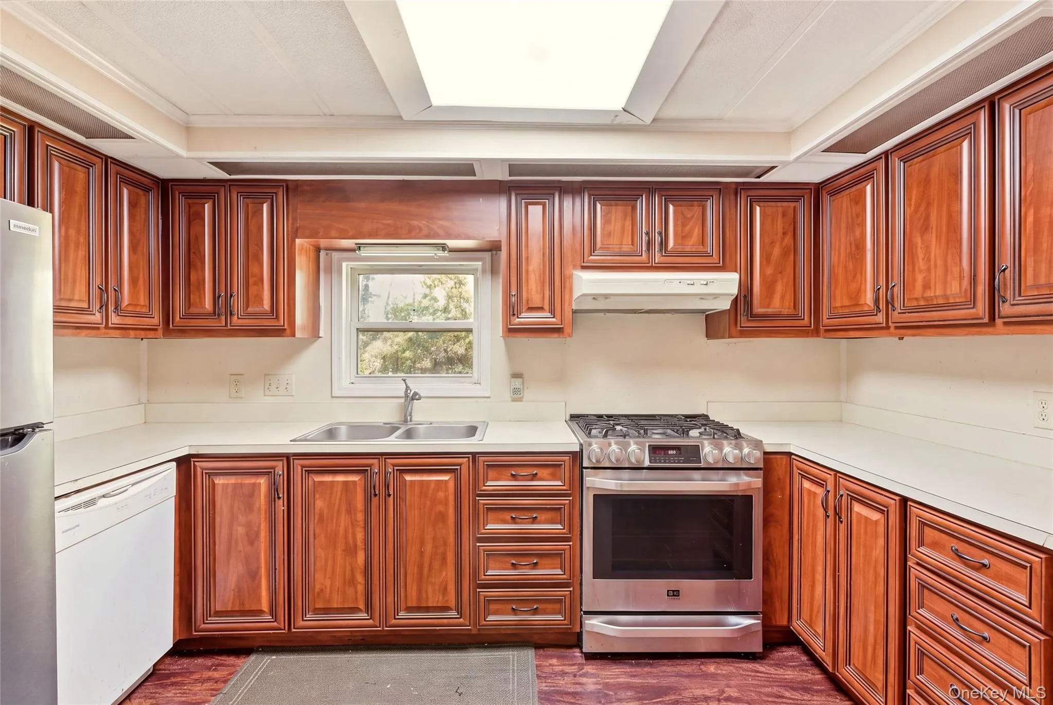 1407 Middle Road, Riverhead, NY, 2 Bedrooms Bedrooms, 8 Rooms Rooms,2 BathroomsBathrooms,Residential,For Rent,Middle,0,1053923 1407 Middle Road, Riverhead, NY, 2 Bedrooms Bedrooms, 8 Rooms Rooms,2 BathroomsBathrooms,Residential,For Rent,Middle,0,1053923