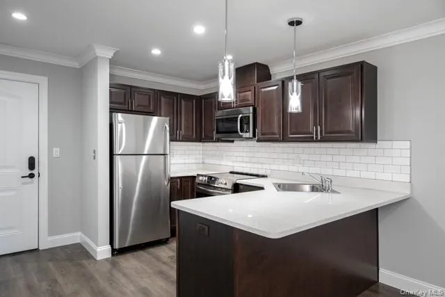 190 Fulton Street, Oyster Bay, NY, 2 Bedrooms Bedrooms, 5 Rooms Rooms,1 BathroomBathrooms,Residential Lease,For Rent,Fulton,0,1053926 190 Fulton Street, Oyster Bay, NY, 2 Bedrooms Bedrooms, 5 Rooms Rooms,1 BathroomBathrooms,Residential Lease,For Rent,Fulton,0,1053926