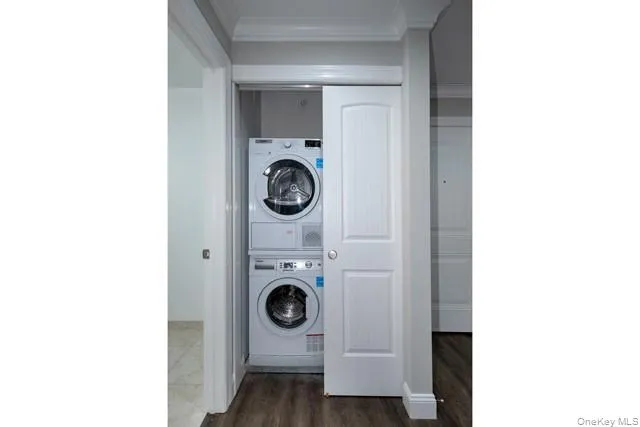 190 Fulton Street, Oyster Bay, NY, 2 Bedrooms Bedrooms, 5 Rooms Rooms,1 BathroomBathrooms,Residential Lease,For Rent,Fulton,0,1053926 190 Fulton Street, Oyster Bay, NY, 2 Bedrooms Bedrooms, 5 Rooms Rooms,1 BathroomBathrooms,Residential Lease,For Rent,Fulton,0,1053926