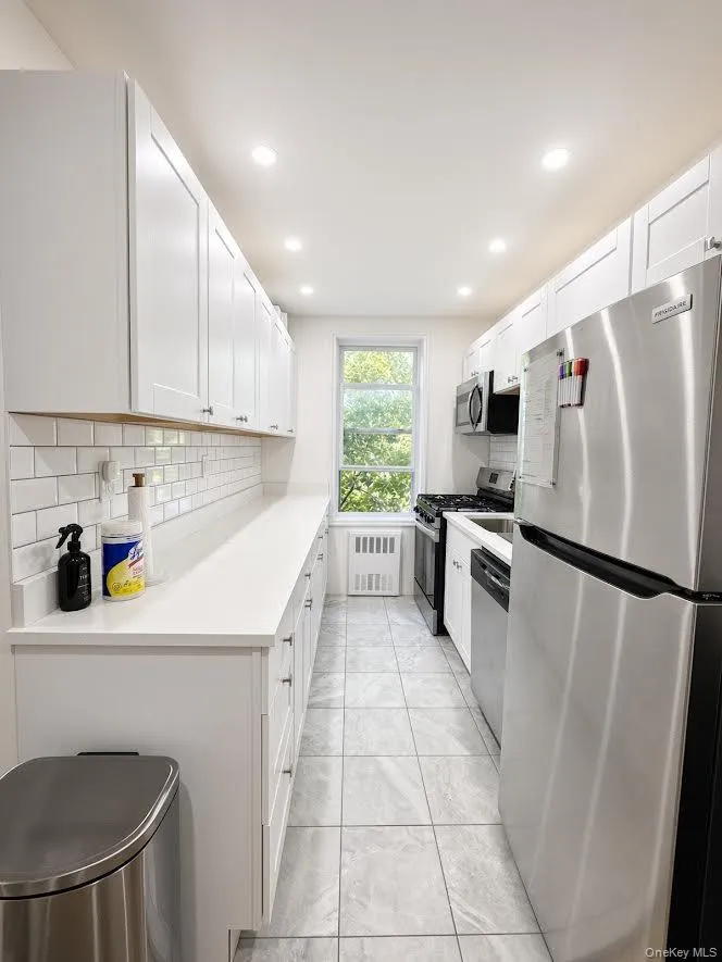 5775 Mosholu Avenue, New York, NY, 1 Bedroom Bedrooms, 3 Room Rooms,1 BathroomBathrooms,Residential Lease,For Rent,Mosholu,0,1053927 5775 Mosholu Avenue, New York, NY, 1 Bedroom Bedrooms, 3 Room Rooms,1 BathroomBathrooms,Residential Lease,For Rent,Mosholu,0,1053927