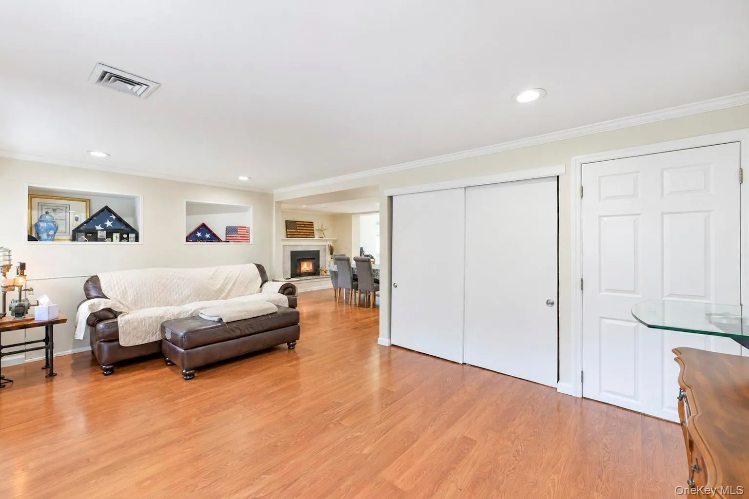 4 Bud Court, Brookhaven, NY, 5 Bedrooms Bedrooms, 8 Rooms Rooms,2 BathroomsBathrooms,Residential,For Rent,Bud,0,1053928 4 Bud Court, Brookhaven, NY, 5 Bedrooms Bedrooms, 8 Rooms Rooms,2 BathroomsBathrooms,Residential,For Rent,Bud,0,1053928