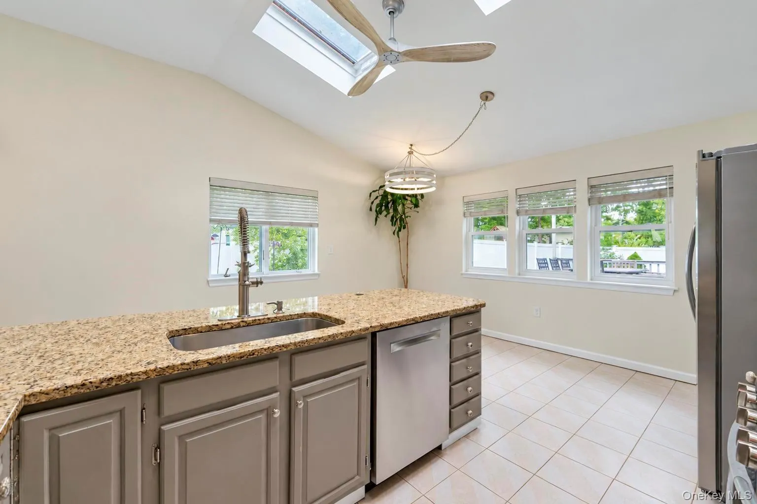 4 Bud Court, Brookhaven, NY, 5 Bedrooms Bedrooms, 8 Rooms Rooms,2 BathroomsBathrooms,Residential,For Rent,Bud,0,1053928 4 Bud Court, Brookhaven, NY, 5 Bedrooms Bedrooms, 8 Rooms Rooms,2 BathroomsBathrooms,Residential,For Rent,Bud,0,1053928