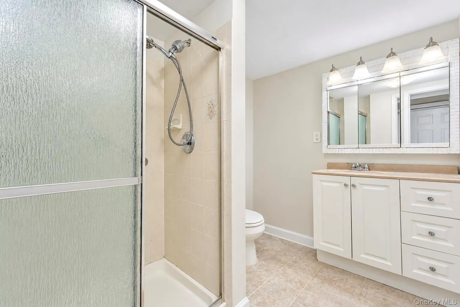 4 Bud Court, Brookhaven, NY, 5 Bedrooms Bedrooms, 8 Rooms Rooms,2 BathroomsBathrooms,Residential,For Rent,Bud,0,1053928 4 Bud Court, Brookhaven, NY, 5 Bedrooms Bedrooms, 8 Rooms Rooms,2 BathroomsBathrooms,Residential,For Rent,Bud,0,1053928