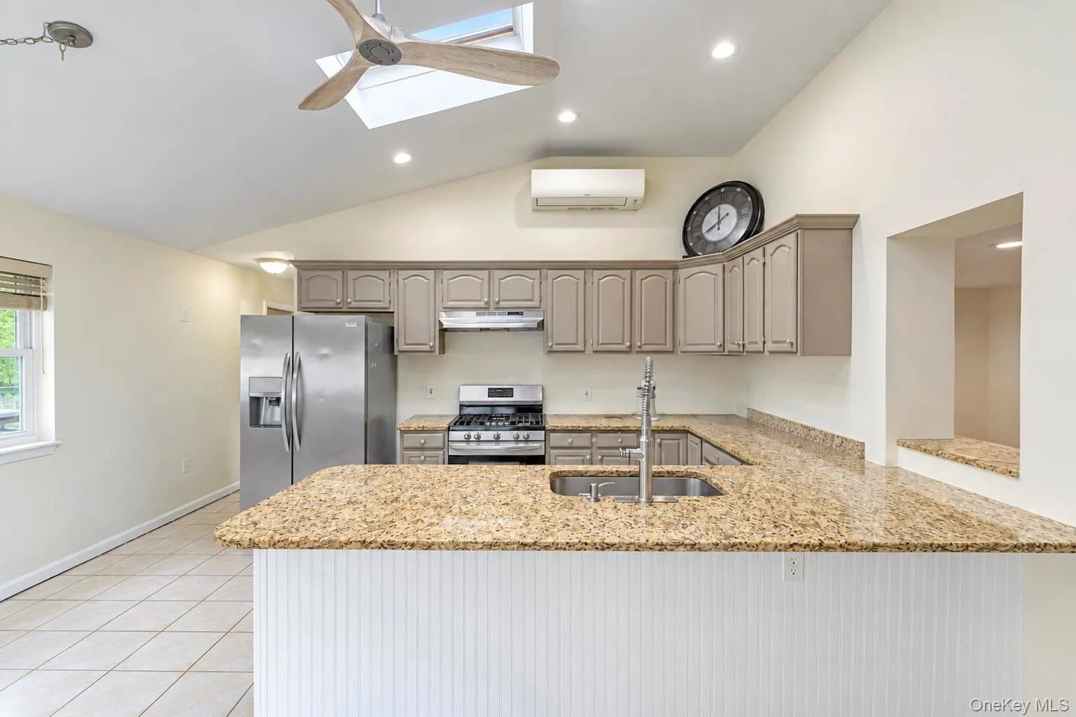 4 Bud Court, Brookhaven, NY, 5 Bedrooms Bedrooms, 8 Rooms Rooms,2 BathroomsBathrooms,Residential,For Rent,Bud,0,1053928 4 Bud Court, Brookhaven, NY, 5 Bedrooms Bedrooms, 8 Rooms Rooms,2 BathroomsBathrooms,Residential,For Rent,Bud,0,1053928