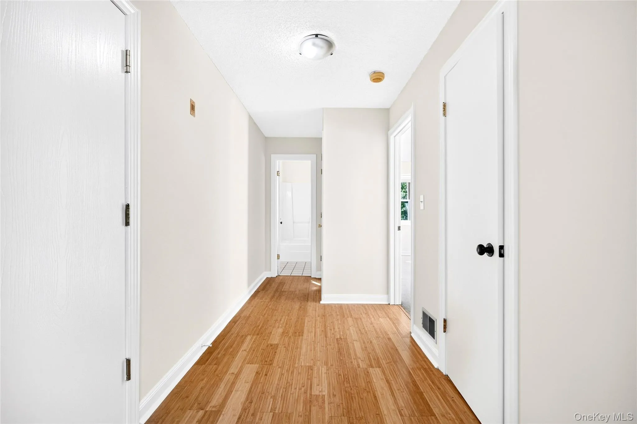 72 Chester Lane, Clarkstown, NY, 1 Bedroom Bedrooms, 4 Rooms Rooms,1 BathroomBathrooms,Residential,For Rent,Chester,0,1053931 72 Chester Lane, Clarkstown, NY, 1 Bedroom Bedrooms, 4 Rooms Rooms,1 BathroomBathrooms,Residential,For Rent,Chester,0,1053931