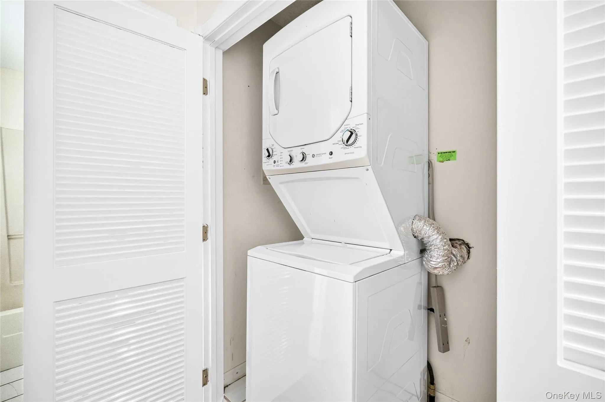 72 Chester Lane, Clarkstown, NY, 1 Bedroom Bedrooms, 4 Rooms Rooms,1 BathroomBathrooms,Residential,For Rent,Chester,0,1053931 72 Chester Lane, Clarkstown, NY, 1 Bedroom Bedrooms, 4 Rooms Rooms,1 BathroomBathrooms,Residential,For Rent,Chester,0,1053931