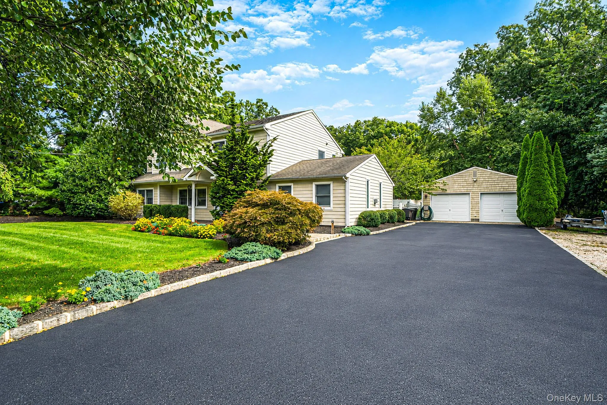 239 Radio Avenue, Brookhaven, NY, 4 Bedrooms Bedrooms, 10 Rooms Rooms,3 BathroomsBathrooms,Residential,For Rent,Radio,0,1053932 239 Radio Avenue, Brookhaven, NY, 4 Bedrooms Bedrooms, 10 Rooms Rooms,3 BathroomsBathrooms,Residential,For Rent,Radio,0,1053932