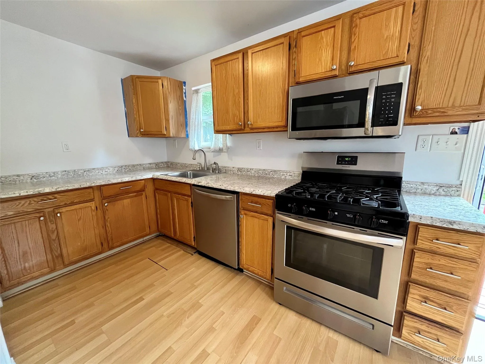 29 Genung Street, Middletown, NY, 3 Bedrooms Bedrooms, 5 Rooms Rooms,1 BathroomBathrooms,Residential Lease,For Rent,Genung,0,1053935 29 Genung Street, Middletown, NY, 3 Bedrooms Bedrooms, 5 Rooms Rooms,1 BathroomBathrooms,Residential Lease,For Rent,Genung,0,1053935