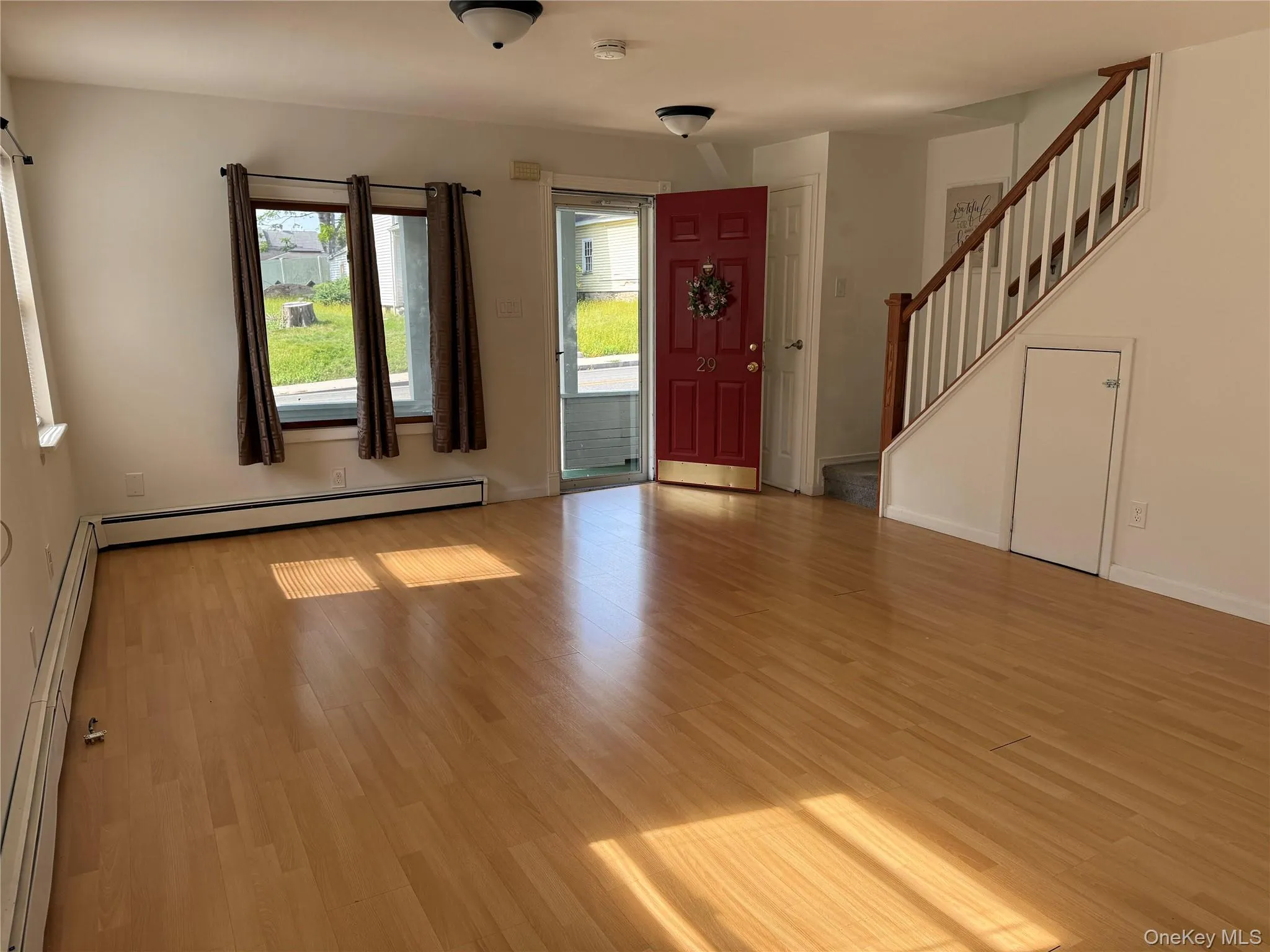 29 Genung Street, Middletown, NY, 3 Bedrooms Bedrooms, 5 Rooms Rooms,1 BathroomBathrooms,Residential Lease,For Rent,Genung,0,1053935 29 Genung Street, Middletown, NY, 3 Bedrooms Bedrooms, 5 Rooms Rooms,1 BathroomBathrooms,Residential Lease,For Rent,Genung,0,1053935