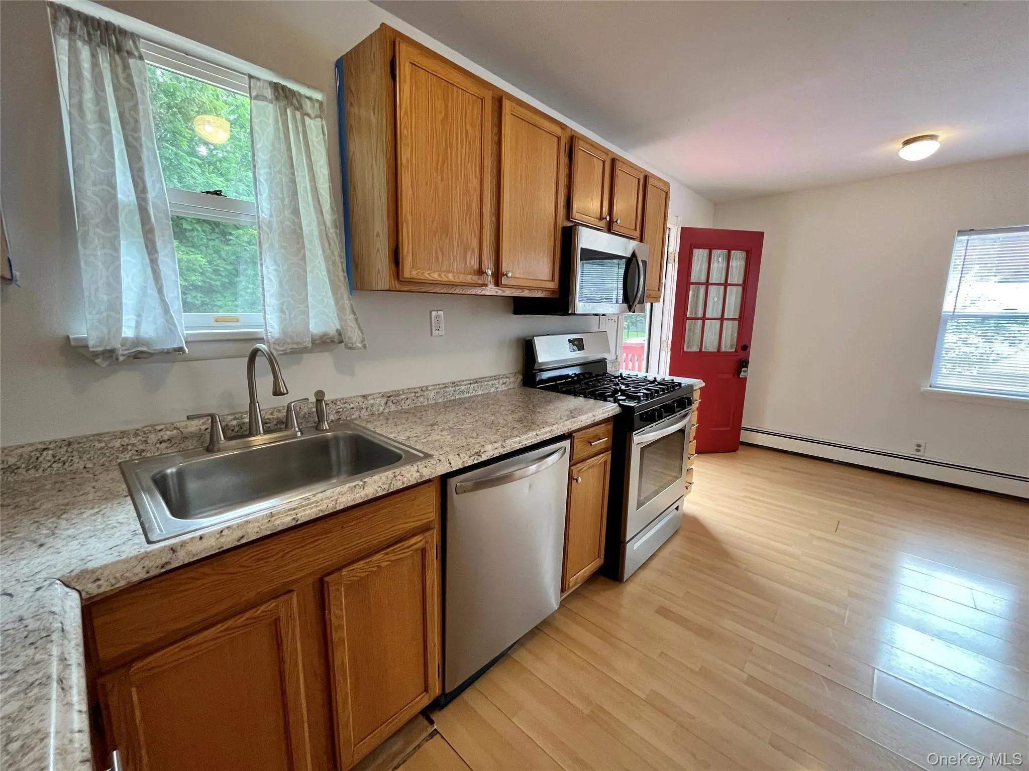 29 Genung Street, Middletown, NY, 3 Bedrooms Bedrooms, 5 Rooms Rooms,1 BathroomBathrooms,Residential Lease,For Rent,Genung,0,1053935 29 Genung Street, Middletown, NY, 3 Bedrooms Bedrooms, 5 Rooms Rooms,1 BathroomBathrooms,Residential Lease,For Rent,Genung,0,1053935