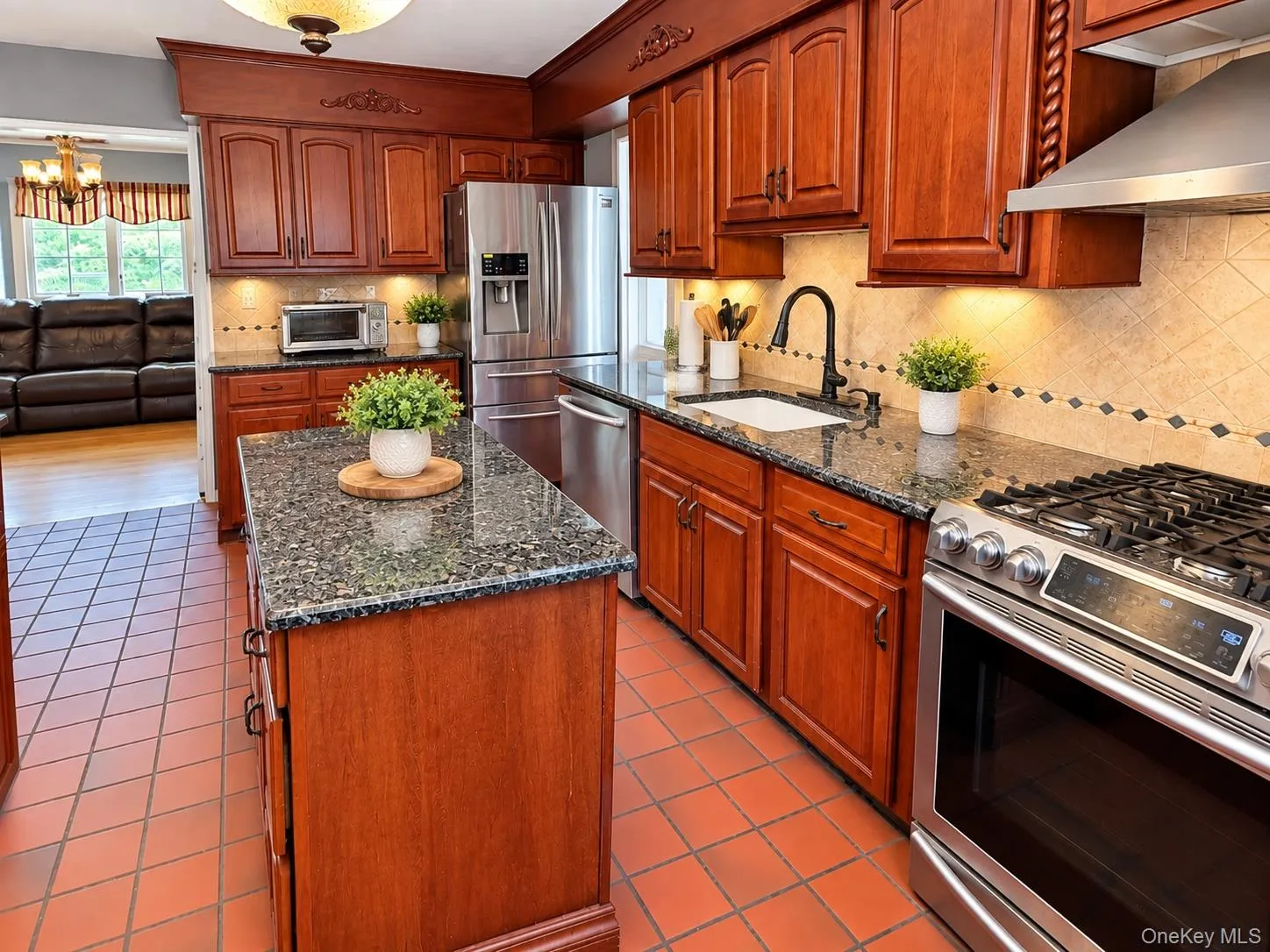 12 Cayuga Avenue, Huntington, NY, 5 Bedrooms Bedrooms, 8 Rooms Rooms,2 BathroomsBathrooms,Residential,For Rent,Cayuga,0,1053937 12 Cayuga Avenue, Huntington, NY, 5 Bedrooms Bedrooms, 8 Rooms Rooms,2 BathroomsBathrooms,Residential,For Rent,Cayuga,0,1053937