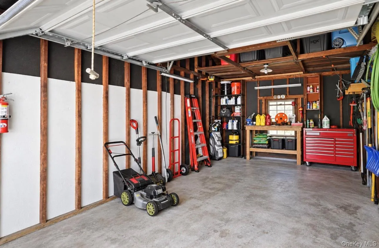 Virtually decluttered to show potential Virtually decluttered to show potential
