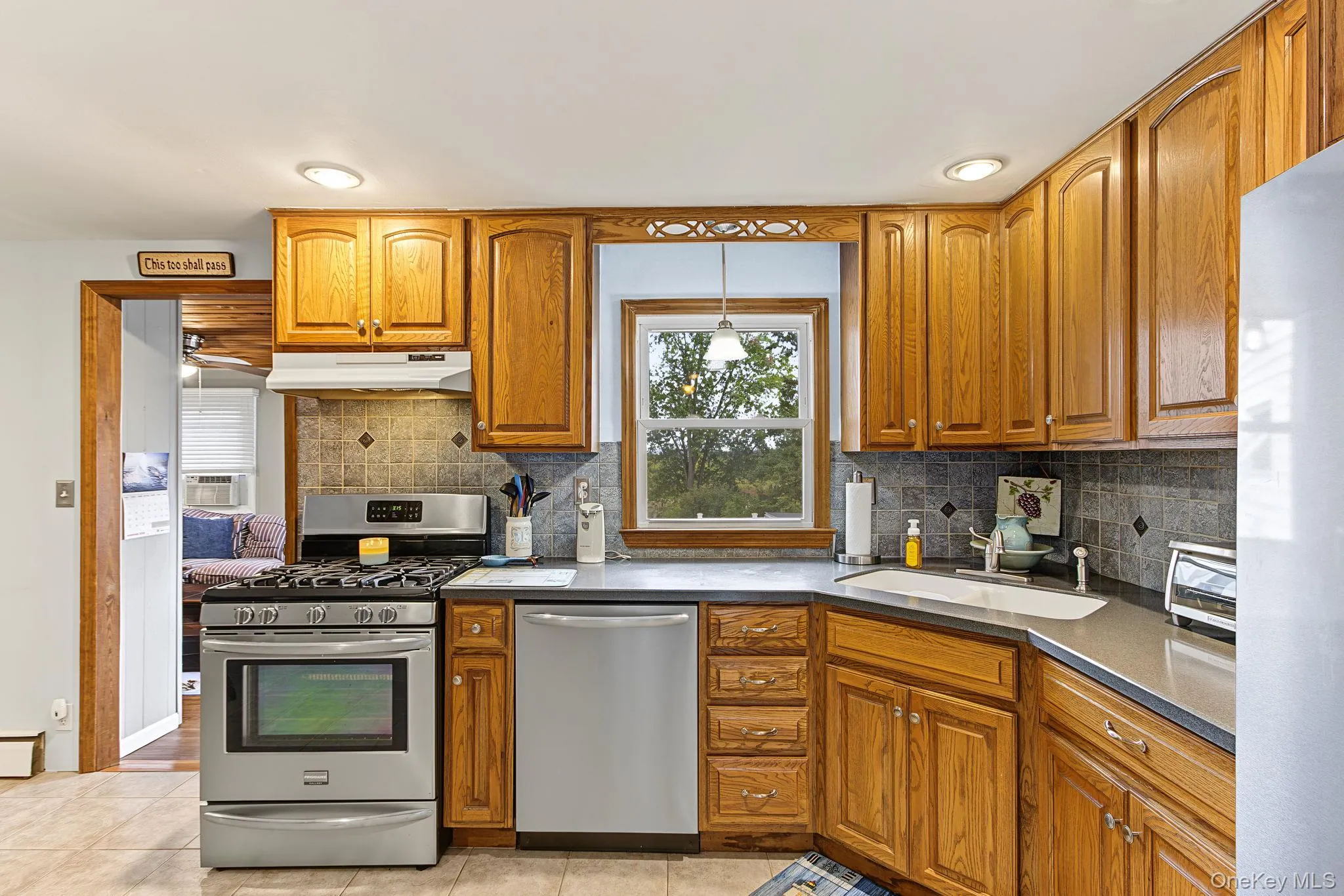 4 Davies Drive, Wappinger, NY, 4 Bedrooms Bedrooms, 10 Rooms Rooms,2 BathroomsBathrooms,Residential,For Rent,Davies,0,1053940 4 Davies Drive, Wappinger, NY, 4 Bedrooms Bedrooms, 10 Rooms Rooms,2 BathroomsBathrooms,Residential,For Rent,Davies,0,1053940