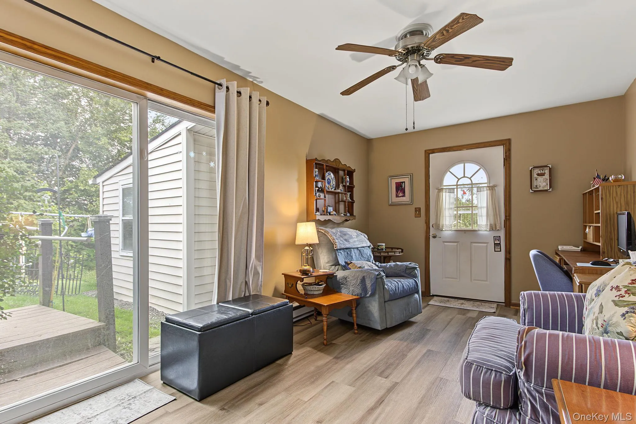 4 Davies Drive, Wappinger, NY, 4 Bedrooms Bedrooms, 10 Rooms Rooms,2 BathroomsBathrooms,Residential,For Rent,Davies,0,1053940 4 Davies Drive, Wappinger, NY, 4 Bedrooms Bedrooms, 10 Rooms Rooms,2 BathroomsBathrooms,Residential,For Rent,Davies,0,1053940