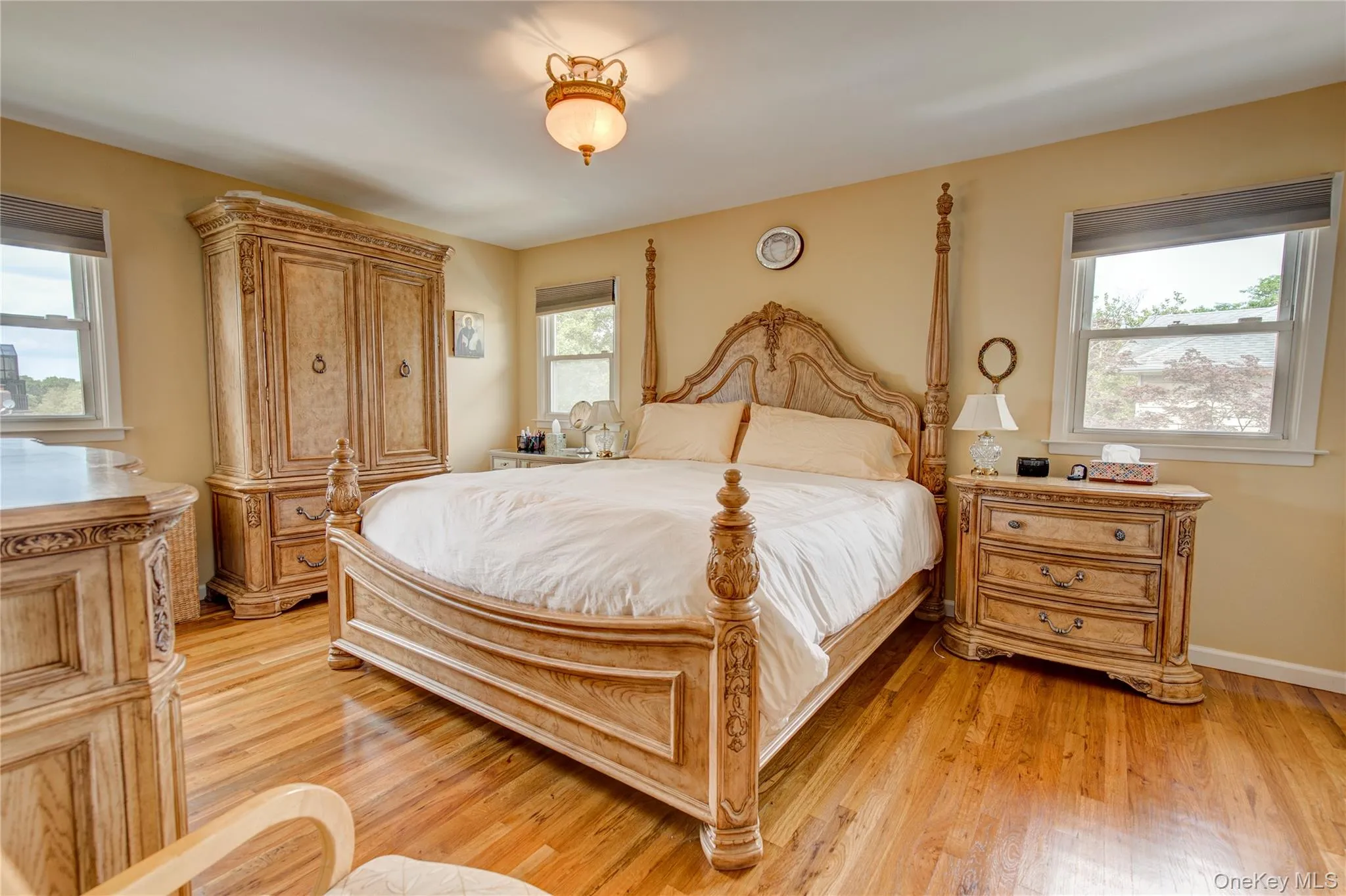 5703 Cloverdale Boulevard, New York, NY, 3 Bedrooms Bedrooms, 6 Rooms Rooms,3 BathroomsBathrooms,Residential,For Rent,Cloverdale,0,1053948 5703 Cloverdale Boulevard, New York, NY, 3 Bedrooms Bedrooms, 6 Rooms Rooms,3 BathroomsBathrooms,Residential,For Rent,Cloverdale,0,1053948