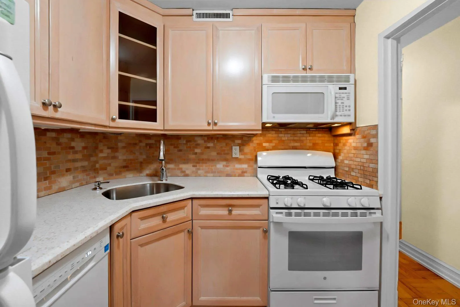 17-85 215th Street, New York, NY, 2 Bedrooms Bedrooms, 5 Rooms Rooms,2 BathroomsBathrooms,Residential,For Rent,215th,0,1053954 17-85 215th Street, New York, NY, 2 Bedrooms Bedrooms, 5 Rooms Rooms,2 BathroomsBathrooms,Residential,For Rent,215th,0,1053954