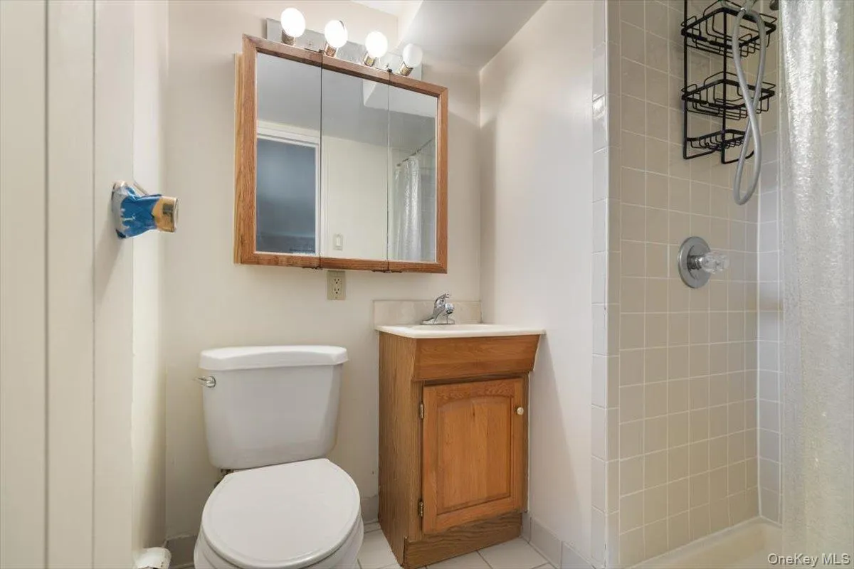 22 Cedar Street, Oyster Bay, NY, 5 Bedrooms Bedrooms, 6 Rooms Rooms,2 BathroomsBathrooms,Residential Lease,For Rent,Cedar,0,1053956 22 Cedar Street, Oyster Bay, NY, 5 Bedrooms Bedrooms, 6 Rooms Rooms,2 BathroomsBathrooms,Residential Lease,For Rent,Cedar,0,1053956