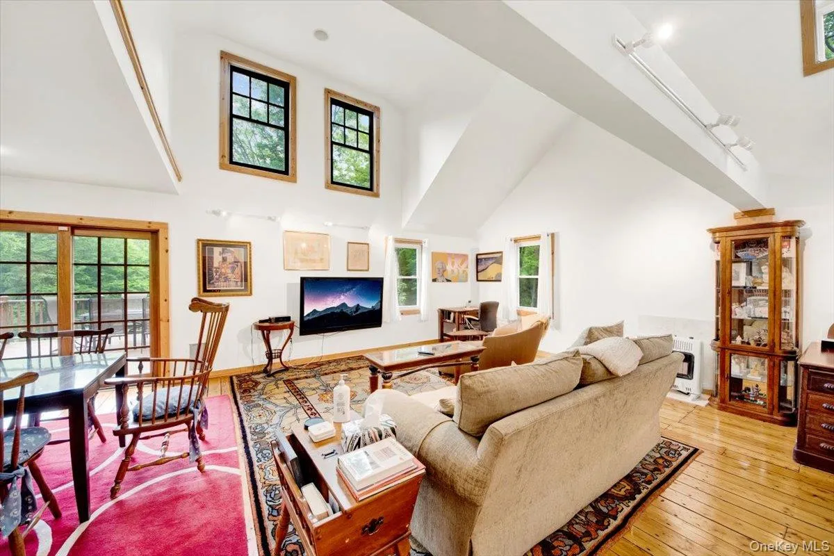 161 Goldens Bridge Road, Bedford, NY, 3 Bedroom Bedrooms, 7 Room Rooms,3 BathroomBathrooms,Residential Lease,For Rent,Goldens Bridge,0,1053957 161 Goldens Bridge Road, Bedford, NY, 3 Bedroom Bedrooms, 7 Room Rooms,3 BathroomBathrooms,Residential Lease,For Rent,Goldens Bridge,0,1053957