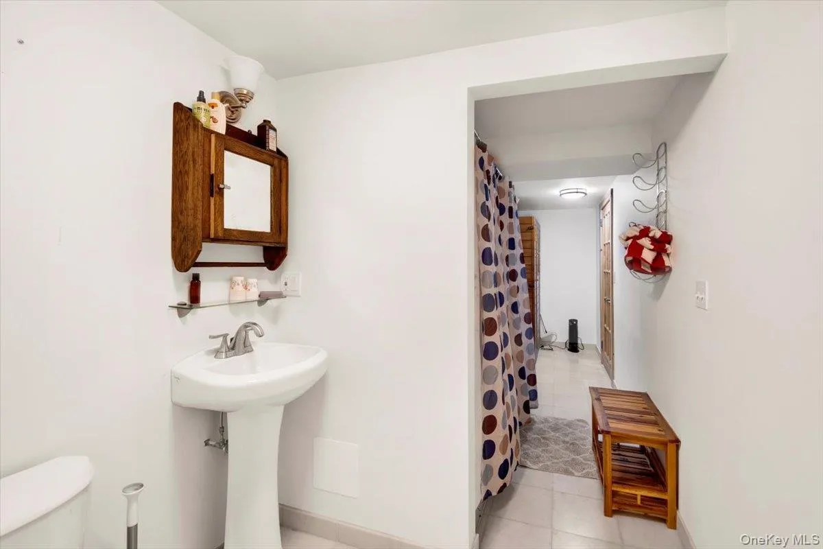161 Goldens Bridge Road, Bedford, NY, 3 Bedroom Bedrooms, 7 Room Rooms,3 BathroomBathrooms,Residential Lease,For Rent,Goldens Bridge,0,1053957 161 Goldens Bridge Road, Bedford, NY, 3 Bedroom Bedrooms, 7 Room Rooms,3 BathroomBathrooms,Residential Lease,For Rent,Goldens Bridge,0,1053957