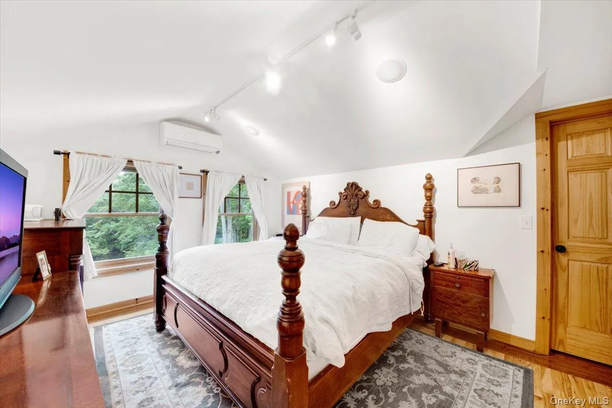 161 Goldens Bridge Road, Bedford, NY, 3 Bedroom Bedrooms, 7 Room Rooms,3 BathroomBathrooms,Residential Lease,For Rent,Goldens Bridge,0,1053957 161 Goldens Bridge Road, Bedford, NY, 3 Bedroom Bedrooms, 7 Room Rooms,3 BathroomBathrooms,Residential Lease,For Rent,Goldens Bridge,0,1053957