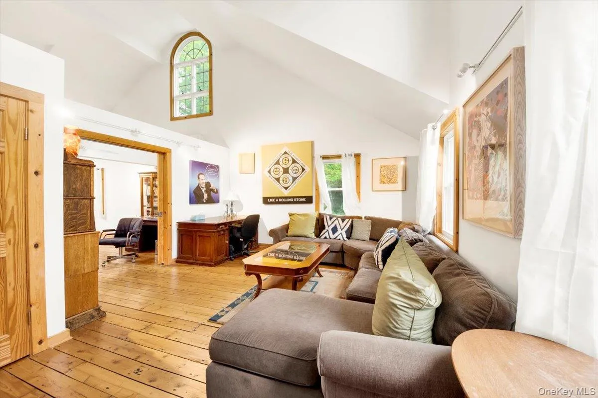 161 Goldens Bridge Road, Bedford, NY, 3 Bedroom Bedrooms, 7 Room Rooms,3 BathroomBathrooms,Residential Lease,For Rent,Goldens Bridge,0,1053957 161 Goldens Bridge Road, Bedford, NY, 3 Bedroom Bedrooms, 7 Room Rooms,3 BathroomBathrooms,Residential Lease,For Rent,Goldens Bridge,0,1053957
