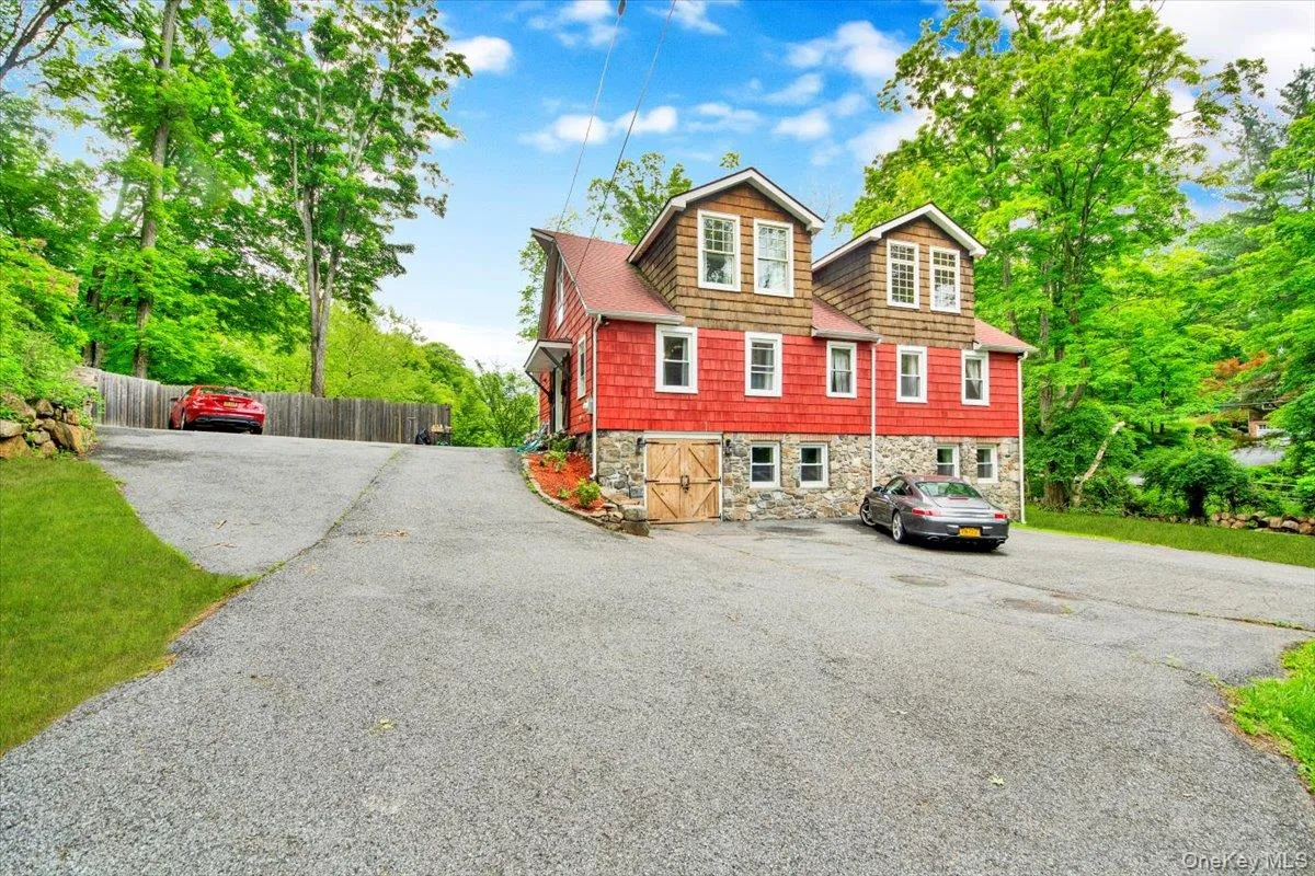 161 Goldens Bridge Road, Bedford, NY, 3 Bedroom Bedrooms, 7 Room Rooms,3 BathroomBathrooms,Residential Lease,For Rent,Goldens Bridge,0,1053957 161 Goldens Bridge Road, Bedford, NY, 3 Bedroom Bedrooms, 7 Room Rooms,3 BathroomBathrooms,Residential Lease,For Rent,Goldens Bridge,0,1053957
