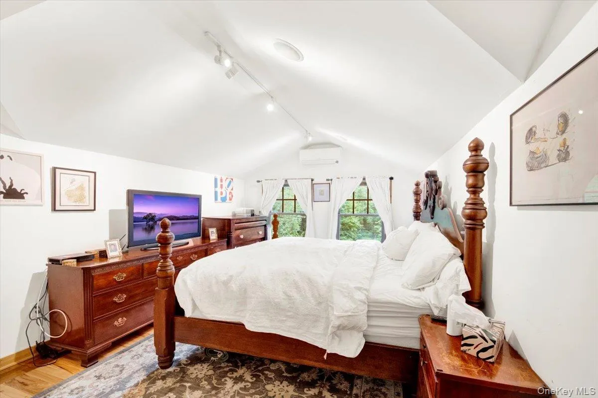 161 Goldens Bridge Road, Bedford, NY, 3 Bedroom Bedrooms, 7 Room Rooms,3 BathroomBathrooms,Residential Lease,For Rent,Goldens Bridge,0,1053957 161 Goldens Bridge Road, Bedford, NY, 3 Bedroom Bedrooms, 7 Room Rooms,3 BathroomBathrooms,Residential Lease,For Rent,Goldens Bridge,0,1053957