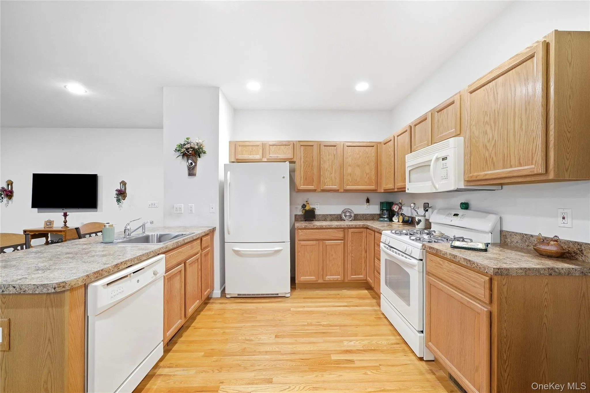 240 Ira Road, Brookhaven, NY, 2 Bedrooms Bedrooms, 6 Rooms Rooms,2 BathroomsBathrooms,Residential,For Rent,Ira,0,1053961 240 Ira Road, Brookhaven, NY, 2 Bedrooms Bedrooms, 6 Rooms Rooms,2 BathroomsBathrooms,Residential,For Rent,Ira,0,1053961