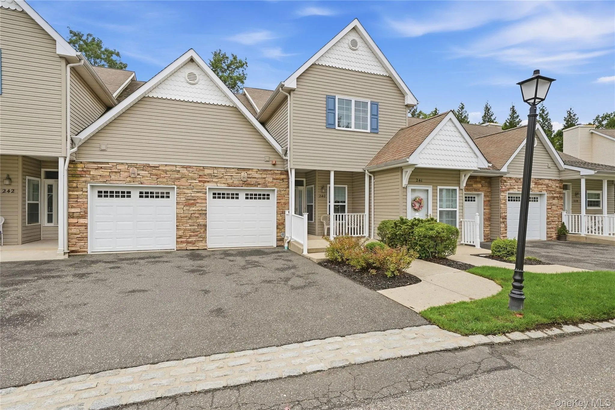 240 Ira Road, Brookhaven, NY, 2 Bedrooms Bedrooms, 6 Rooms Rooms,2 BathroomsBathrooms,Residential,For Rent,Ira,0,1053961 240 Ira Road, Brookhaven, NY, 2 Bedrooms Bedrooms, 6 Rooms Rooms,2 BathroomsBathrooms,Residential,For Rent,Ira,0,1053961