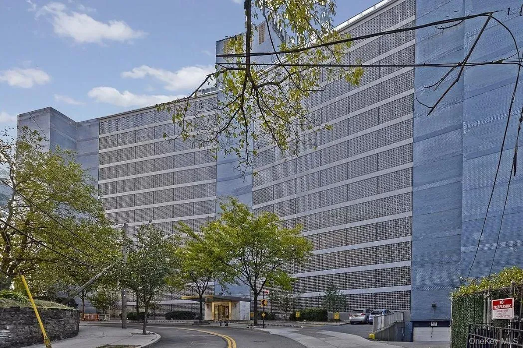 2400 Johnson Avenue, New York, NY, 1 Bedroom Bedrooms, 3 Rooms Rooms,1 BathroomBathrooms,Residential,For Rent,Johnson,0,1053965 2400 Johnson Avenue, New York, NY, 1 Bedroom Bedrooms, 3 Rooms Rooms,1 BathroomBathrooms,Residential,For Rent,Johnson,0,1053965