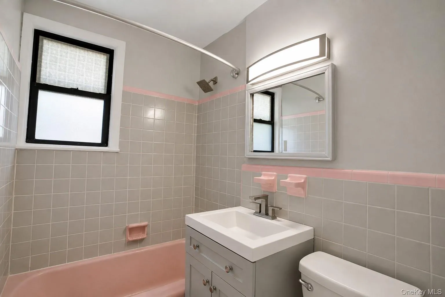 470 Broadway, Long Beach, NY, 1 Bedroom Bedrooms, 4 Rooms Rooms,1 BathroomBathrooms,Residential Lease,For Rent,Broadway,0,1053966 470 Broadway, Long Beach, NY, 1 Bedroom Bedrooms, 4 Rooms Rooms,1 BathroomBathrooms,Residential Lease,For Rent,Broadway,0,1053966