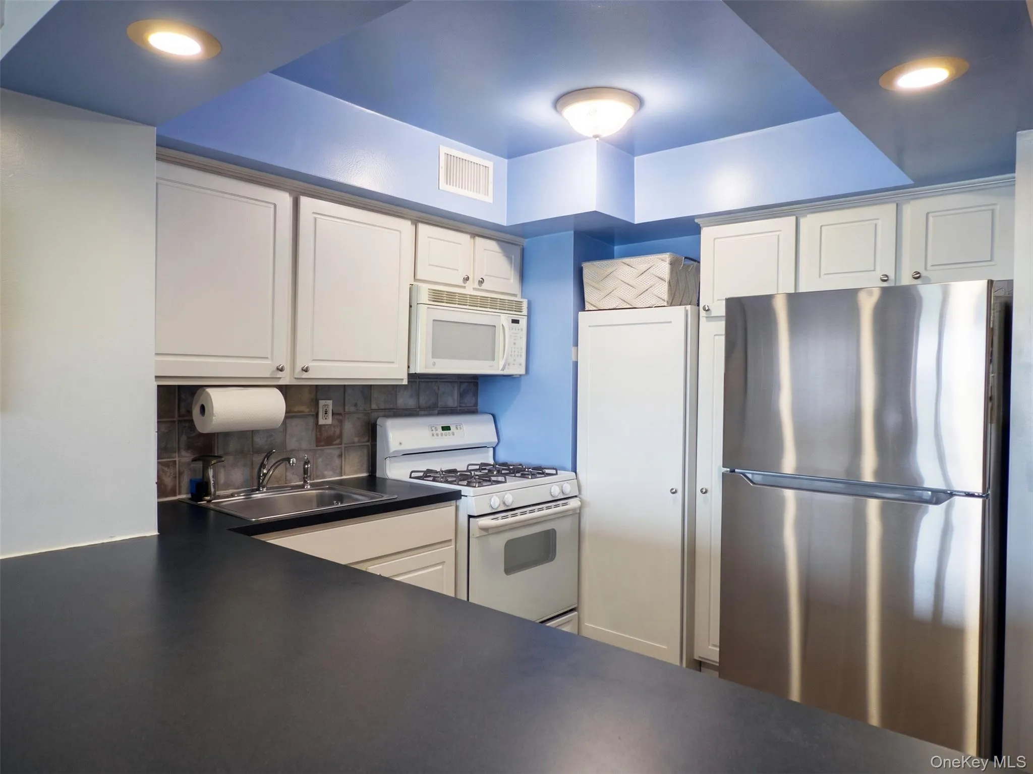 5900 Arlington Avenue, New York, NY, 2 Rooms Rooms,1 BathroomBathrooms,Residential,For Rent,Arlington,0,1053969 5900 Arlington Avenue, New York, NY, 2 Rooms Rooms,1 BathroomBathrooms,Residential,For Rent,Arlington,0,1053969