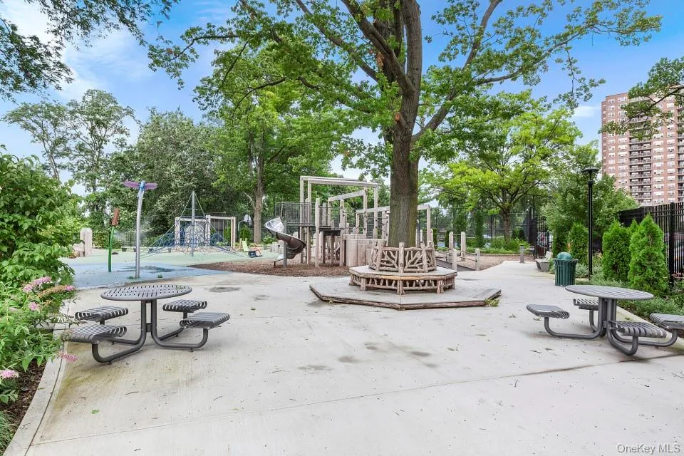 5900 Arlington Avenue, New York, NY, 2 Rooms Rooms,1 BathroomBathrooms,Residential,For Rent,Arlington,0,1053969 5900 Arlington Avenue, New York, NY, 2 Rooms Rooms,1 BathroomBathrooms,Residential,For Rent,Arlington,0,1053969