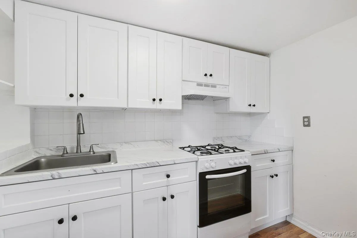 100 Highland Avenue, Eastchester, NY, 1 Bedroom Bedrooms, 3 Room Rooms,1 BathroomBathrooms,Residential Lease,For Rent,Highland,0,1053970 100 Highland Avenue, Eastchester, NY, 1 Bedroom Bedrooms, 3 Room Rooms,1 BathroomBathrooms,Residential Lease,For Rent,Highland,0,1053970