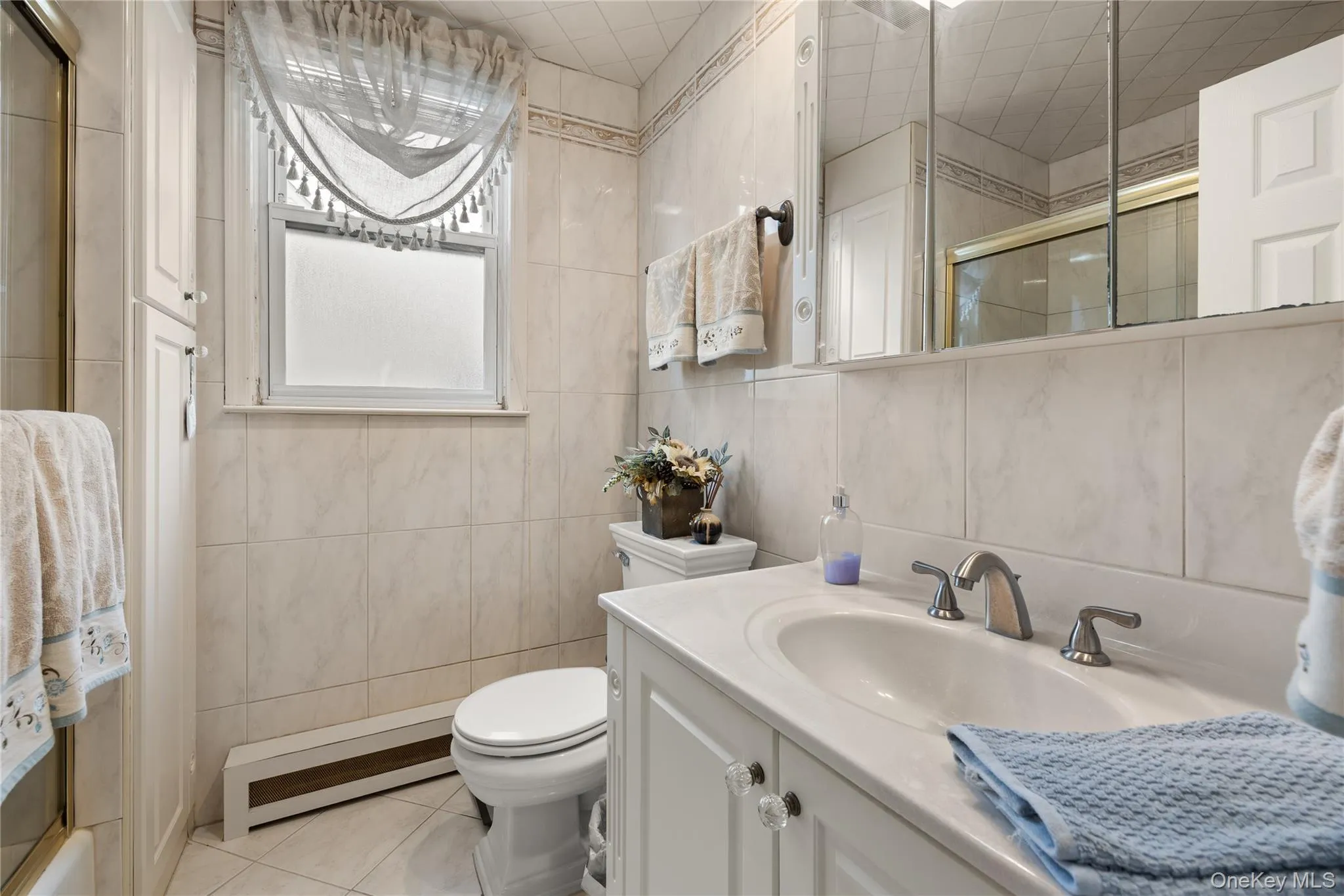 Full Bathroom Full Bathroom