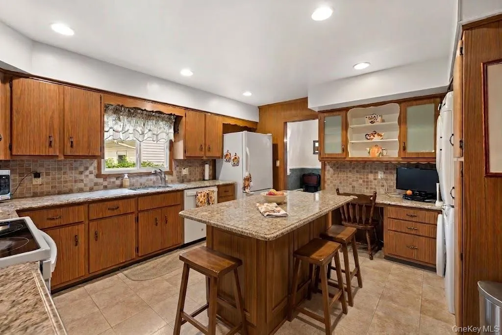 Virtually staged with kitchen island Virtually staged with kitchen island
