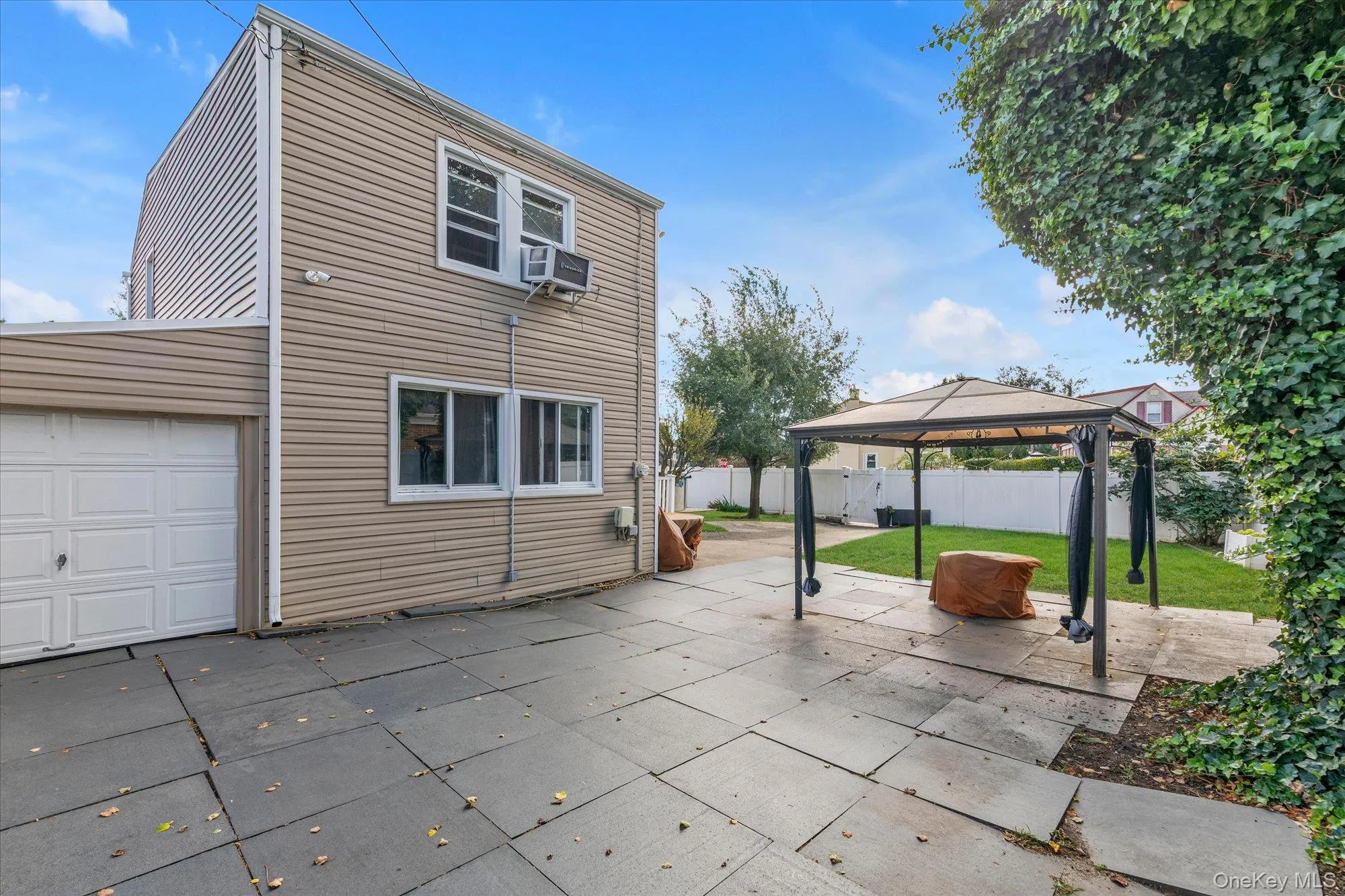 230 Emily Avenue, Hempstead, NY, 5 Bedrooms Bedrooms, 9 Rooms Rooms,1 BathroomBathrooms,Residential,For Rent,Emily,0,1053972 230 Emily Avenue, Hempstead, NY, 5 Bedrooms Bedrooms, 9 Rooms Rooms,1 BathroomBathrooms,Residential,For Rent,Emily,0,1053972