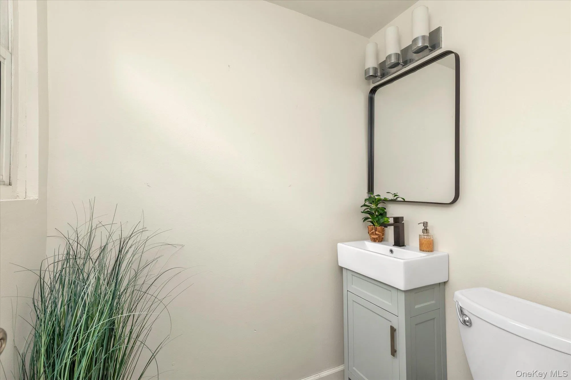 Half Bath 1st Flr Half Bath 1st Flr