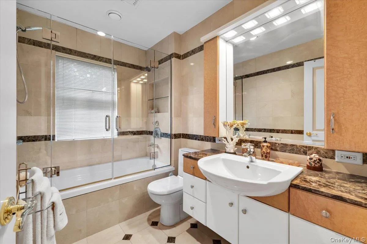 15 Hillcrest Drive, North Hempstead, NY, 5 Bedrooms Bedrooms, 10 Rooms Rooms,5 BathroomsBathrooms,Residential,For Rent,Hillcrest,0,1053978 15 Hillcrest Drive, North Hempstead, NY, 5 Bedrooms Bedrooms, 10 Rooms Rooms,5 BathroomsBathrooms,Residential,For Rent,Hillcrest,0,1053978