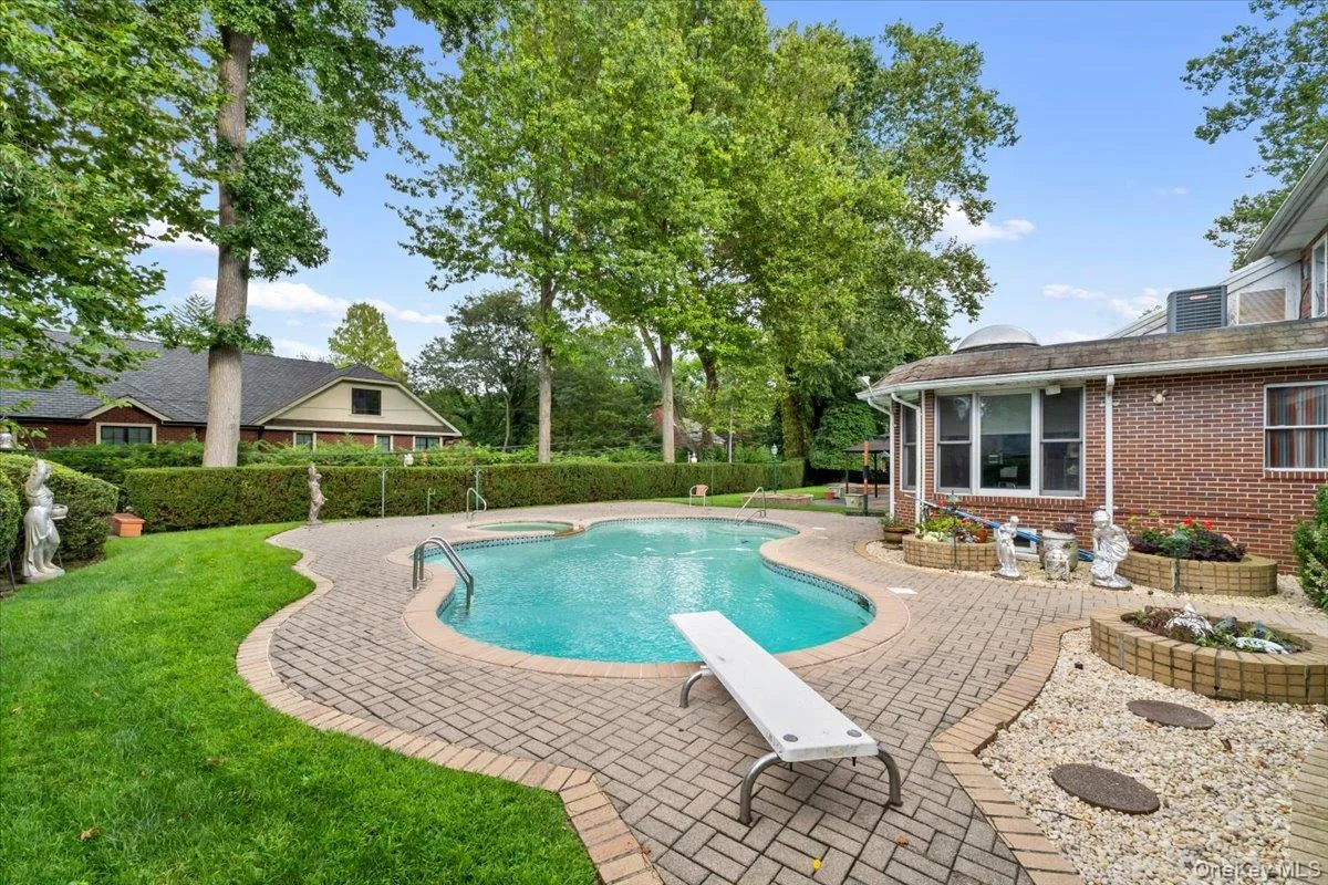 15 Hillcrest Drive, North Hempstead, NY, 5 Bedrooms Bedrooms, 10 Rooms Rooms,5 BathroomsBathrooms,Residential,For Rent,Hillcrest,0,1053978 15 Hillcrest Drive, North Hempstead, NY, 5 Bedrooms Bedrooms, 10 Rooms Rooms,5 BathroomsBathrooms,Residential,For Rent,Hillcrest,0,1053978