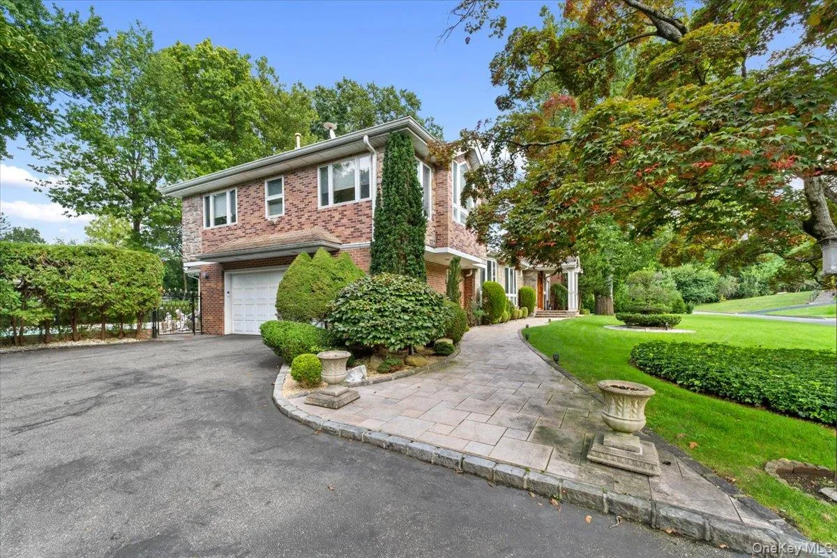 15 Hillcrest Drive, North Hempstead, NY, 5 Bedrooms Bedrooms, 10 Rooms Rooms,5 BathroomsBathrooms,Residential,For Rent,Hillcrest,0,1053978 15 Hillcrest Drive, North Hempstead, NY, 5 Bedrooms Bedrooms, 10 Rooms Rooms,5 BathroomsBathrooms,Residential,For Rent,Hillcrest,0,1053978