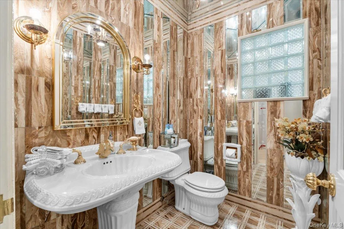 15 Hillcrest Drive, North Hempstead, NY, 5 Bedrooms Bedrooms, 10 Rooms Rooms,5 BathroomsBathrooms,Residential,For Rent,Hillcrest,0,1053978 15 Hillcrest Drive, North Hempstead, NY, 5 Bedrooms Bedrooms, 10 Rooms Rooms,5 BathroomsBathrooms,Residential,For Rent,Hillcrest,0,1053978