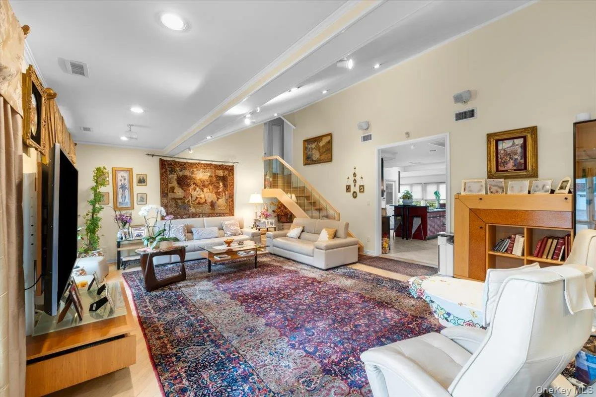 15 Hillcrest Drive, North Hempstead, NY, 5 Bedrooms Bedrooms, 10 Rooms Rooms,5 BathroomsBathrooms,Residential,For Rent,Hillcrest,0,1053978 15 Hillcrest Drive, North Hempstead, NY, 5 Bedrooms Bedrooms, 10 Rooms Rooms,5 BathroomsBathrooms,Residential,For Rent,Hillcrest,0,1053978
